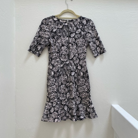 Express- snake skin print dress - Picture 6 of 7